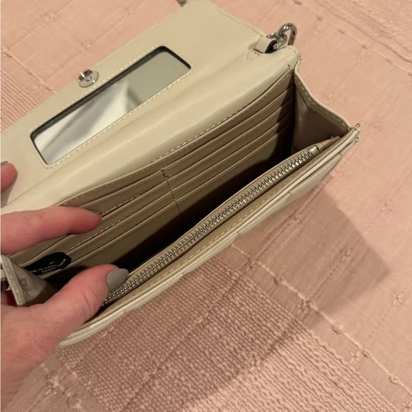 Authentic NWOT, Sina Wok Mix Quilt Crossbody/Silver Chain - Picture 8 of 11